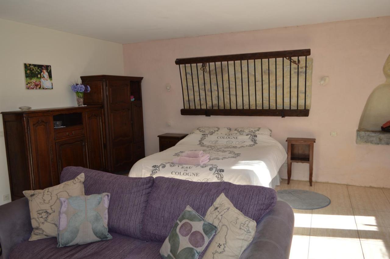 Le Studio Apartment Azille Екстериор снимка
