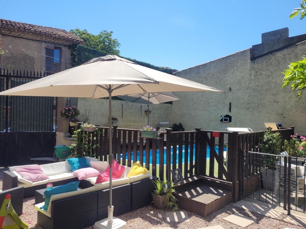 Le Studio Apartment Azille Екстериор снимка